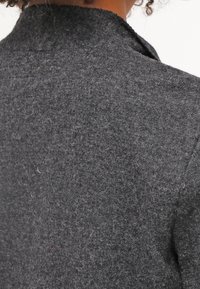 YAS Kofta - mottled dark grey