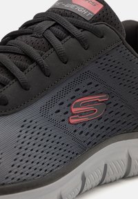 Skechers Wide Fit TRACK - Sneakers low - black/charcoal