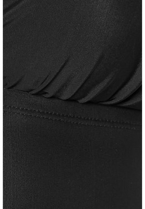 Schwarzer Badeanzugstoff mit glatter Textur, leichtem Rüschen am oberen Rand und einem flachen Bund am unteren Ende. Nahtdetails sind sichtbar.