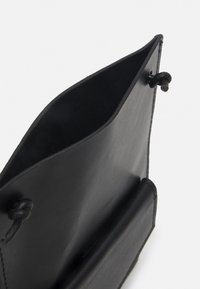 Zign REDEZIGN UNISEX - Capa para telemóvel - black