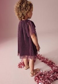 Next SPARKLE REGULAR FIT - Koktélruha / Partiruha - plum purple