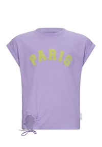 Lila Kurzarm-T-Shirt mit auffälligem gelbem "PARIS"-Text, einer gerafften Seitendetail mit Kordelzug und aus weichem Baumwollmaterial.