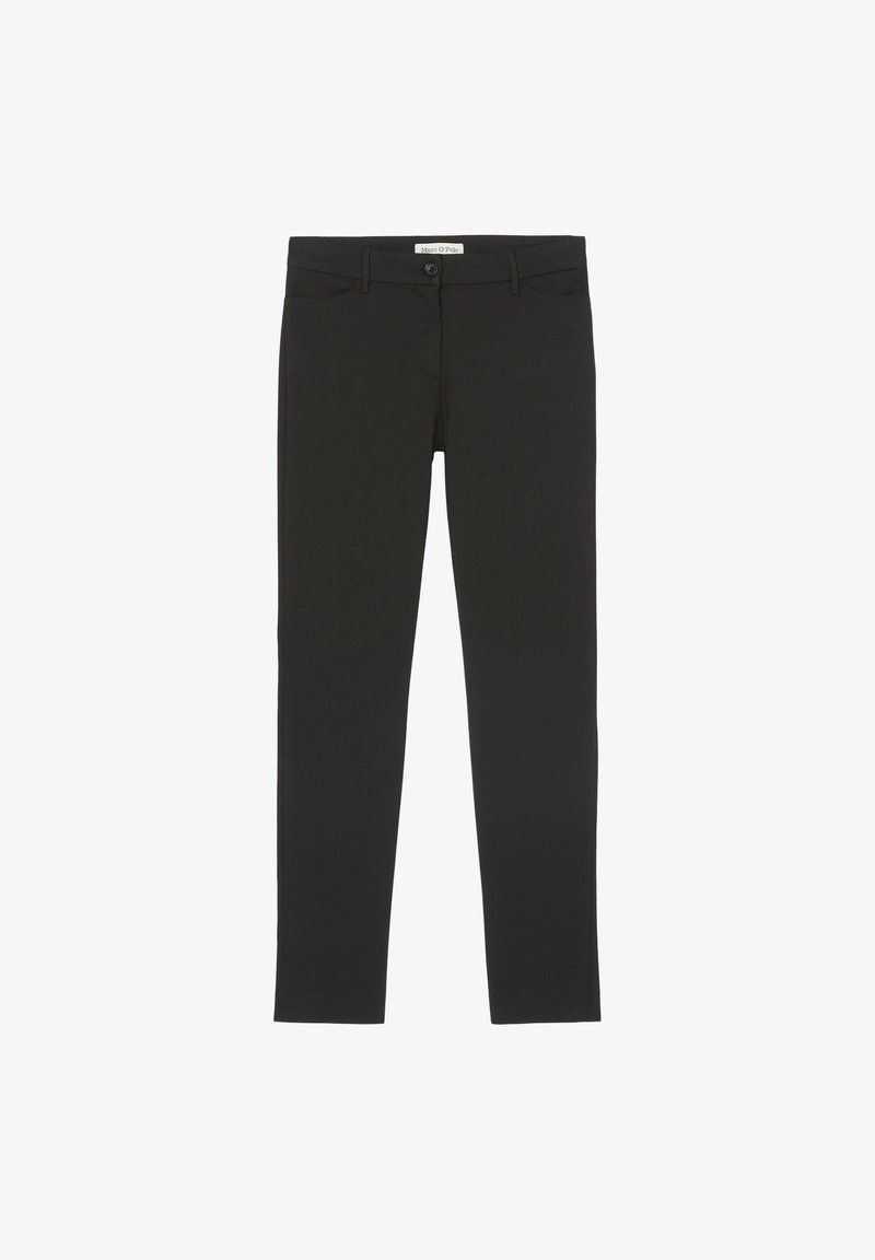 Pantalon noir slim-fit avec bouton à l'avant et passants de ceinture, avec deux poches avant et une étiquette Marc O’Polo à l'intérieur de la ceinture.
