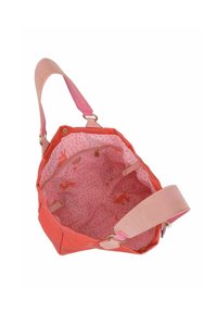 Sac en tissu corail avec des anses en cuir rose, présentant un intérieur rose à motifs. Comprend une poche zippée et des accents en matériel doré.