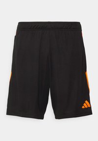 Svarta träningsshorts med orange sidostrand och orange Adidas-logga på nedre högra benet, elastisk midja, inga synliga fickor.