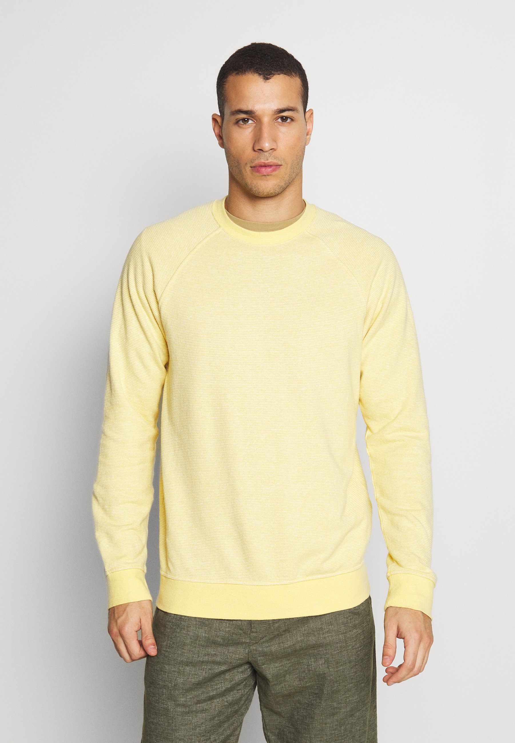 patagonia men's trail harbor crewneck sweatshirt