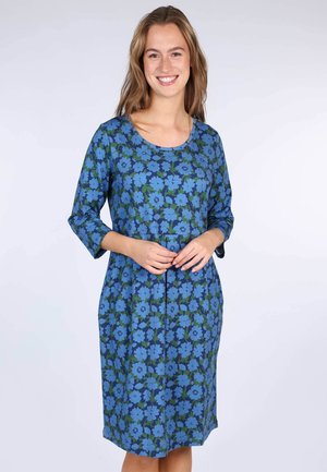 Kleid mit floralem Muster in Blau- und Grüntönen, mit rundem Ausschnitt, drei Viertelärmeln und Seiten Taschen. Weicher Stoff.