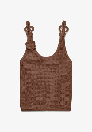 Top marrón de crochet sin mangas con escote redondo y lazos florales decorativos en las tiras de los hombros.