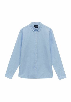Jasnoniebieska koszula z długim rękawem, zapinana na guziki, z kołnierzykiem typu spread, wykonana z bawełny, z przodem na guziki i prostym dołem.