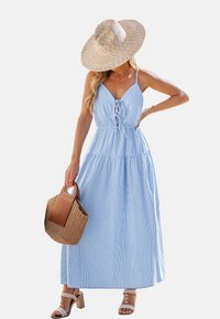 Cupshe ELEGANT STRIPED - Maxikleid - light blue