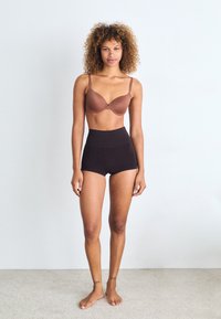 Spanx SPANXSHAPE™ EXTRAORDINARY BOYSHORT - Odjeća za oblikovanje - truffle brown