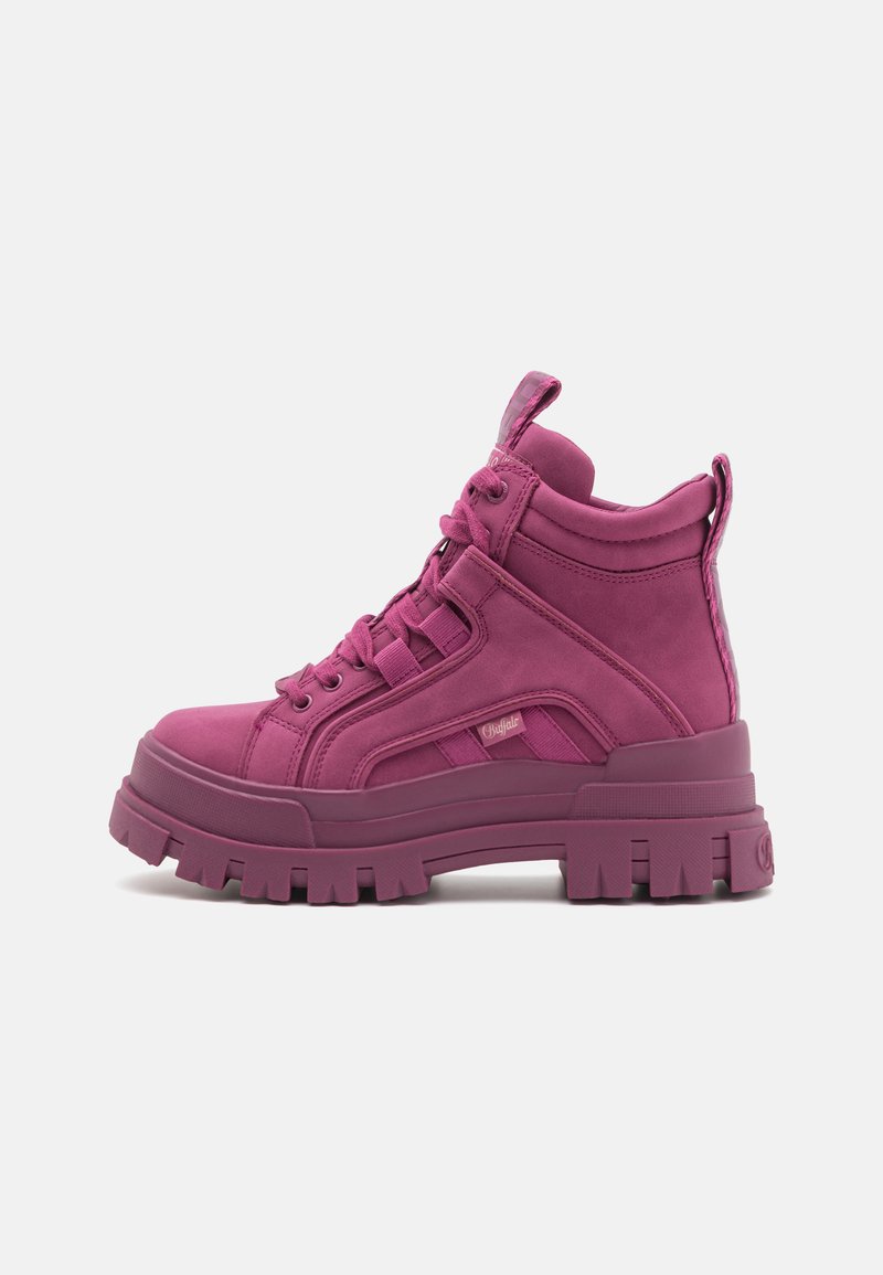 Buffalo ASPHA MID - Botines bajos - berry