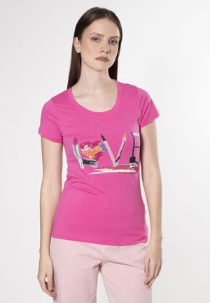 INFLUENCER LOVE - Print T-shirt - azalea