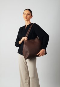 Carlheim STELLA  - Ručna torba - brown