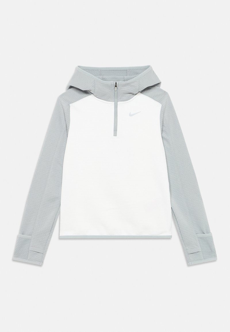 Ľahká mikina s kapucňou, biela s šedými textúrovanými rukávmi. Má predný zips do polovice a malé logo na hrudi.
