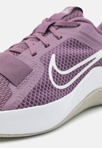 Nike Performance MC TRAINER 2 fioletowy