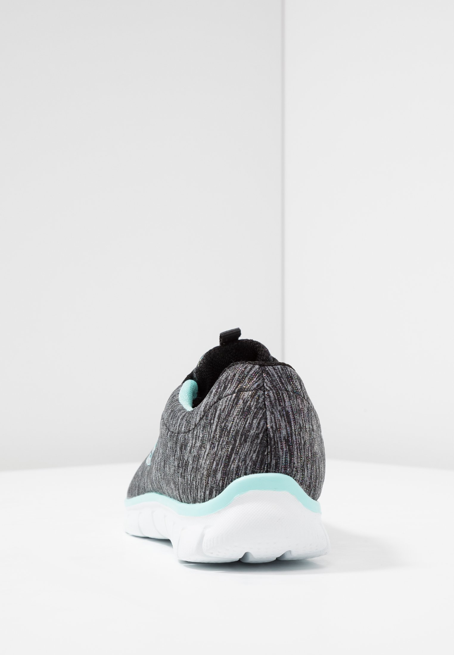 Skechers Slippers - black Skechers Slippers - black