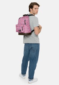 Eastpak WYOMING - Dagryggsäck - bliss crystal