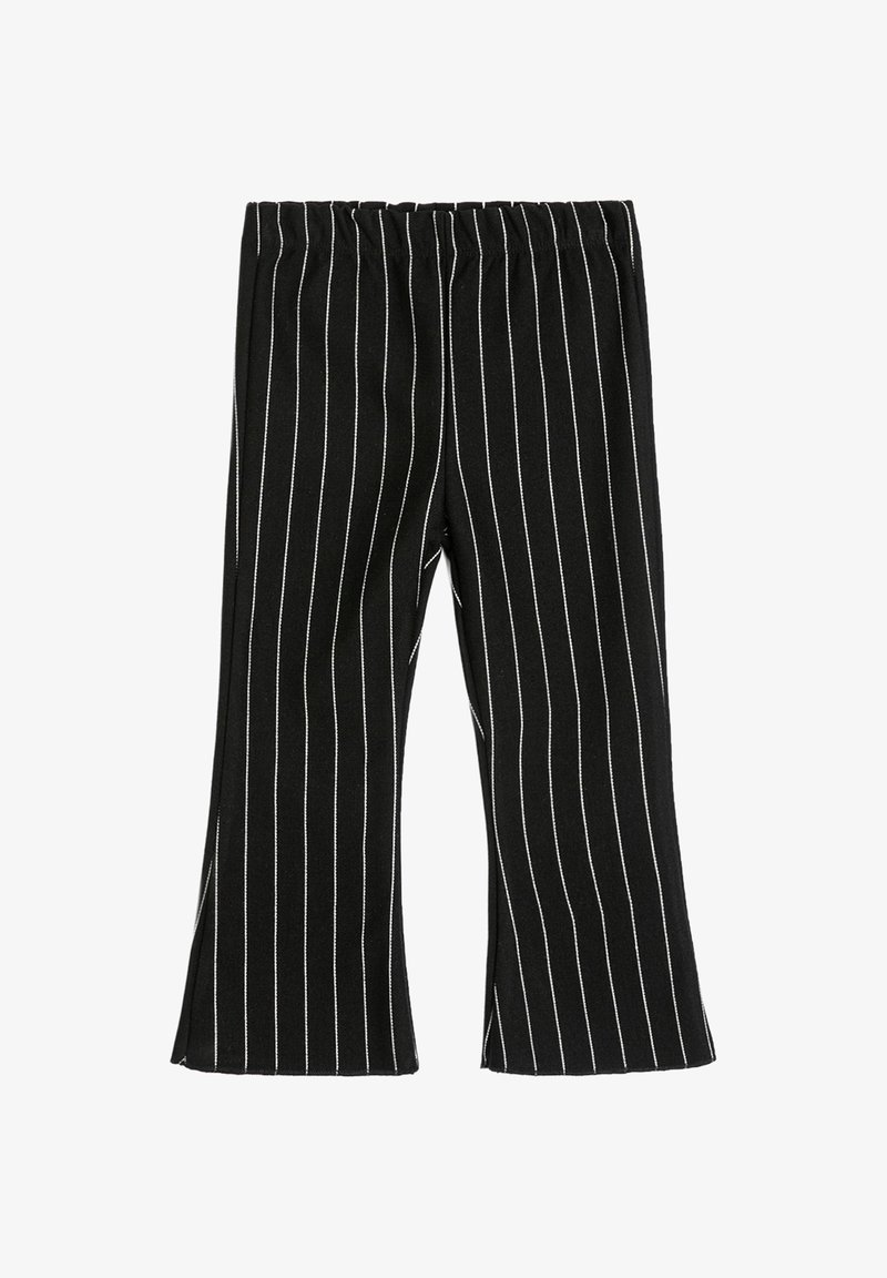 Schwarze ausgestellte Hosen mit weißen vertikalen Streifen, ausgestattet mit einem elastischen Bund und einer glatten Stofftextur.