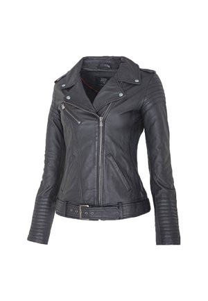 Czarna skórzana kurtka motocyklowa z zamkiem z przodu, srebrnymi elementami, pionowymi żeberkowymi akcentami na ramionach i rękawach oraz paskiem w talii.