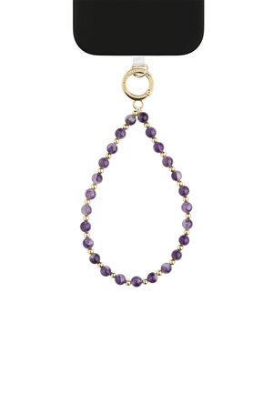 Ciondolo per telefono con perline dorate piccole alternate a perline viola più grandi, attaccato a una custodia nera tramite un moschettone ad anello dorato.