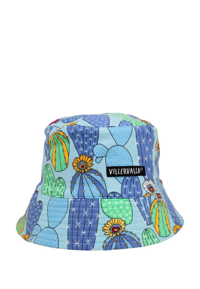 Kapelusz typu bucket w jasnoniebieskim materiale, ozdobiony kolorowymi wzorami kaktusów i kwiatów, z czarną naszywką "VILLERVALLA" z boku.