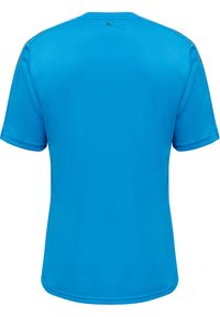 Blå træningsskjorte, korte ærmer, rund halsudskæring, glat stof, mærke detalje på nakken, minimalistisk design uden synlige mønstre.