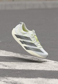 Ikke valgt, footwear white/iron metallic/solar yellow