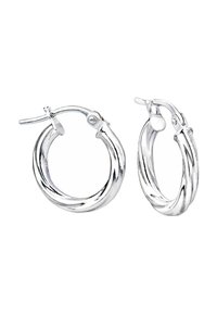 Pendientes de aro de plata con un diseño retorcido. Textura suave, con un cierre seguro. Tamaño moderado, que refleja la luz elegantemente.