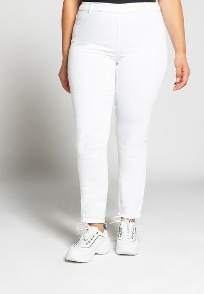 Ulla Popken 7/8th Trousers in Pink