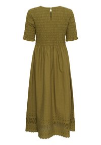 Olivno zelena obleka z nabranim zgornjim delom, kratkimi rokavi, odprtino na hrbtu in valovitim robom z izvlečkom na spodnjem robu. Izdelana iz teksturirane tkanine.