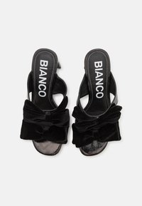 Bianco BIACHERRY BOW MULE - Heeled mules - black