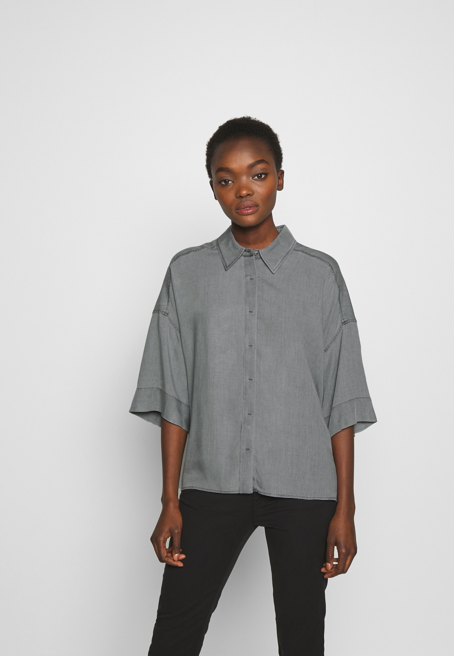 DRYKORN THERRY Skjorte light grey Zalando.no DRYKORN FLORENIA - Bluser - silver