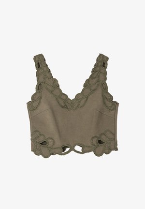 Olijfgroene crop top met decoratieve haakrand rond de halslijn en zoom, van zacht materiaal en met een V-hals ontwerp.