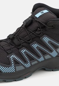 Salomon XA PRO V8 MID WATERPROOF UNISEX - Zapatillas de senderismo - black/neptune/alaskan blue