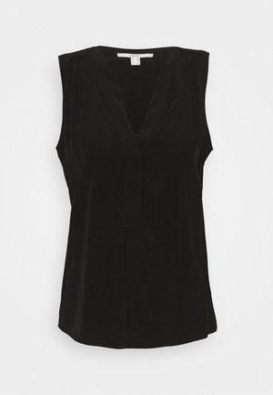 Haut sans manches noir avec décolleté en V, détails plissés aux épaules et texture lisse et brillante. Ourlet droit en bas.