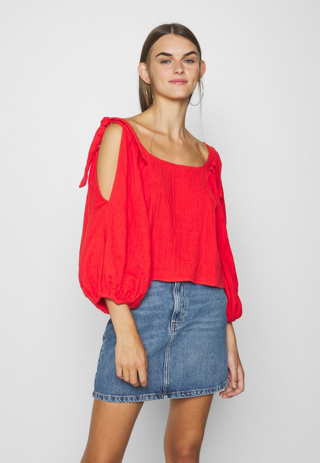 HIGH DEMANDS - Pusero - rad red