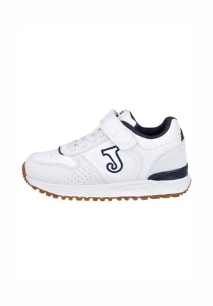 Zapatilla blanca con detalles en azul marino, material sintético, forro de malla, perforaciones en los laterales, cierre frontal con cordones y correa ajustable de Velcro. Suela de goma.
