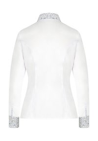 Biała koszula z długim rękawem, z kołnierzem i mankietami w kwiatowy wzór, charakteryzująca się dopasowanym krojem i gładką teksturą.