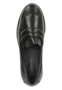 Zwarte leren instapschoen met een ronde neus, voorzien van een decoratieve band over de bovenkant en een gestructureerde binnenzool. Gladde afwerking met minimale details.