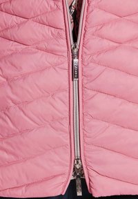 Unausgewählt, pink