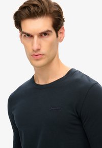Superdry & Co ESSENTIAL niebieski