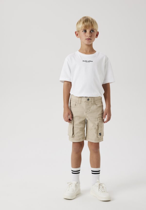 NKMRYAN REG NOOS - Cargohose - oxford tan