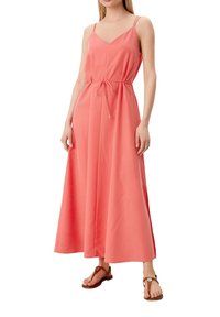 s.Oliver BLACK LABEL MET STRIKCEINTUUR - Maxi-jurk - coral