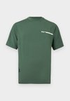 TRAIN LOGO SERIES TEE - T-shirt imprimé - cilantro