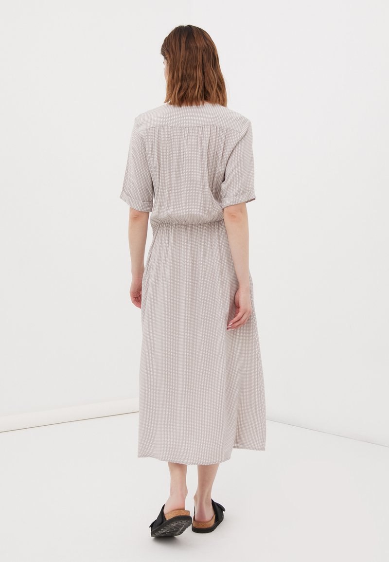 Damen Freizeitkleider | Finn Flare Freizeitkleid grey/beige - HR59972 Damen Freizeitkleider | Finn Flare Freizeitkleid grey/beige - HR59972