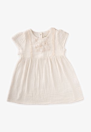 Weißes Baumwollkleid mit kurzen Ärmeln, ausgestattet mit floralen Stickereien auf der Vorderseite, gerafftem Taillenbereich und einem strukturierten Stofffinish.