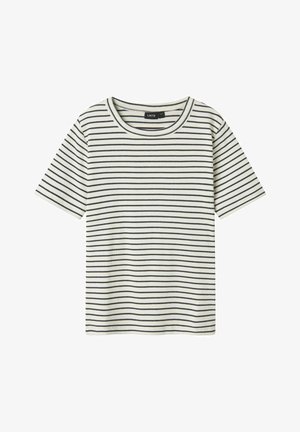 T-shirt à manches courtes rayé en crème avec des rayures horizontales noires. Design à col rond, texture douce et coupe décontractée.