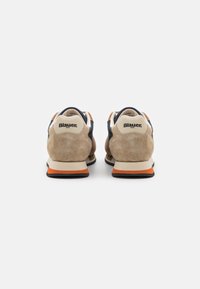 Blauer QUEENS - Sneakers basse - cognac/navy