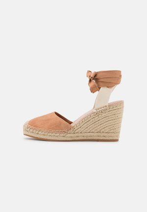 Zapatos altos - brown